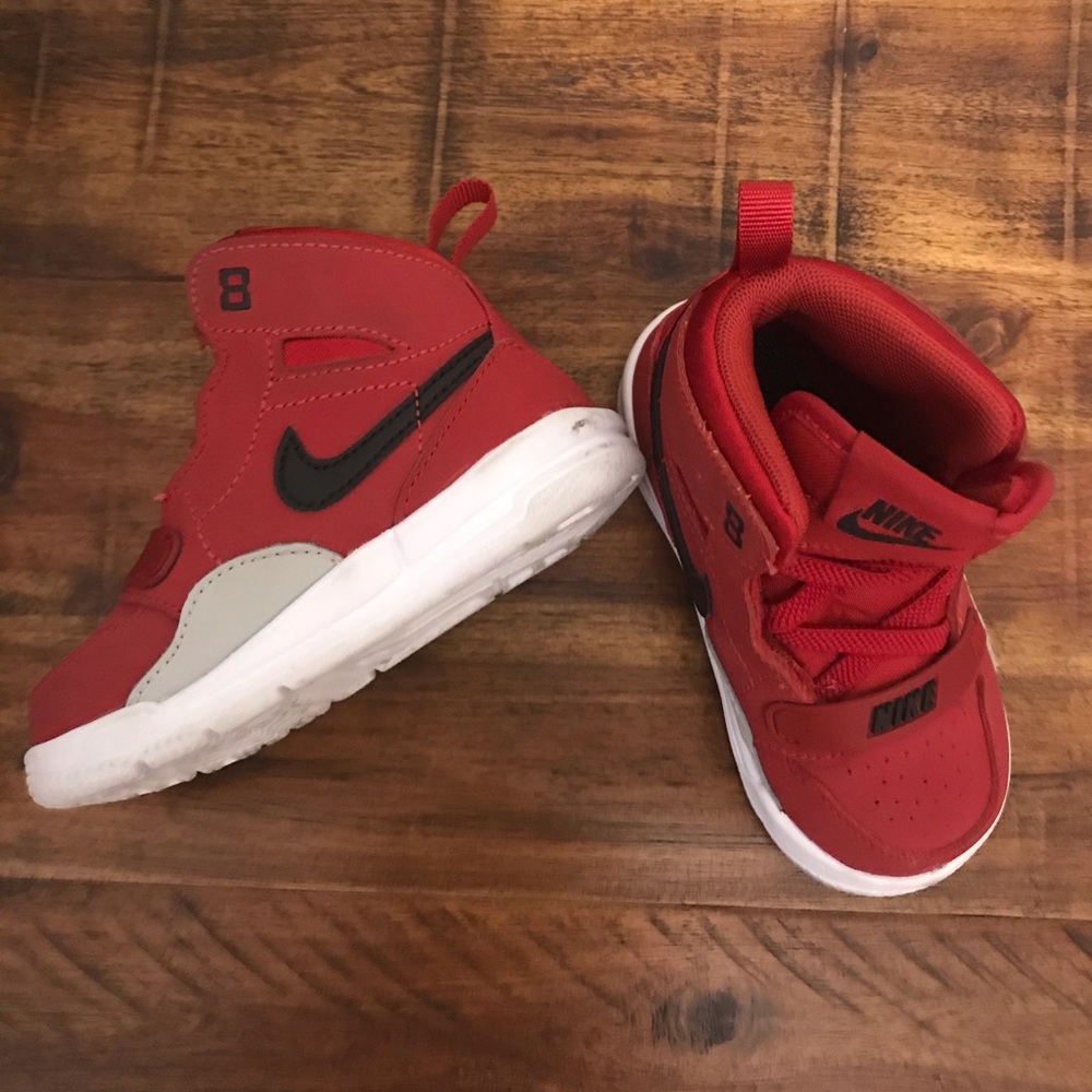 Boys Nike’s shoes